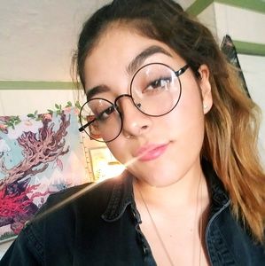 Meet your Posher, Alexandria